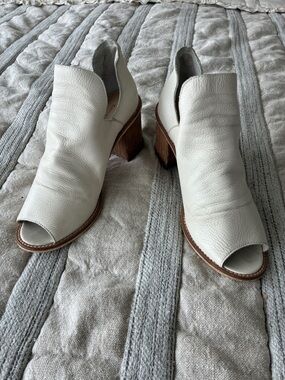 Chinese Laundry White Peep-Toe Block Heel Booties